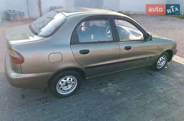 Седан Daewoo Sens 2004 в Ровно