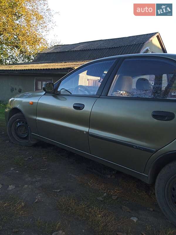 Седан Daewoo Sens 2004 в Ярмолинцах