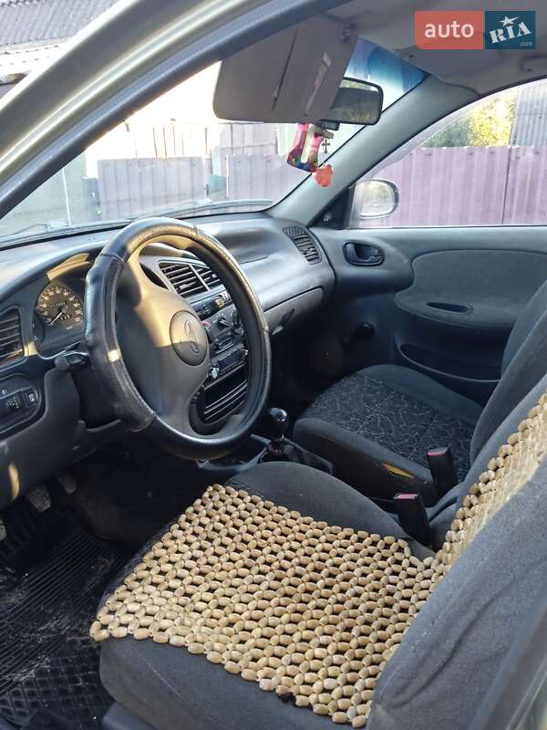 Седан Daewoo Sens 2004 в Ярмолинцах