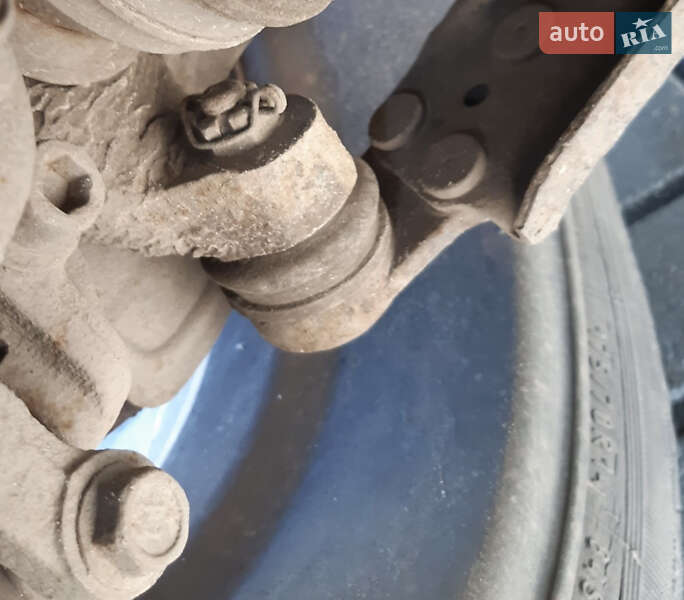 Седан Daewoo Sens 2004 в Львові