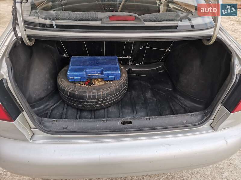 Седан Daewoo Sens 2004 в Николаеве