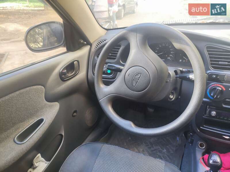 Седан Daewoo Sens 2005 в Чернівцях