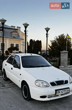 Седан Daewoo Sens 2005 в Золочеві