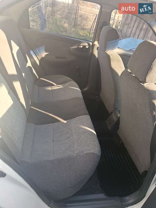 Седан Daewoo Sens 2004 в Киеве