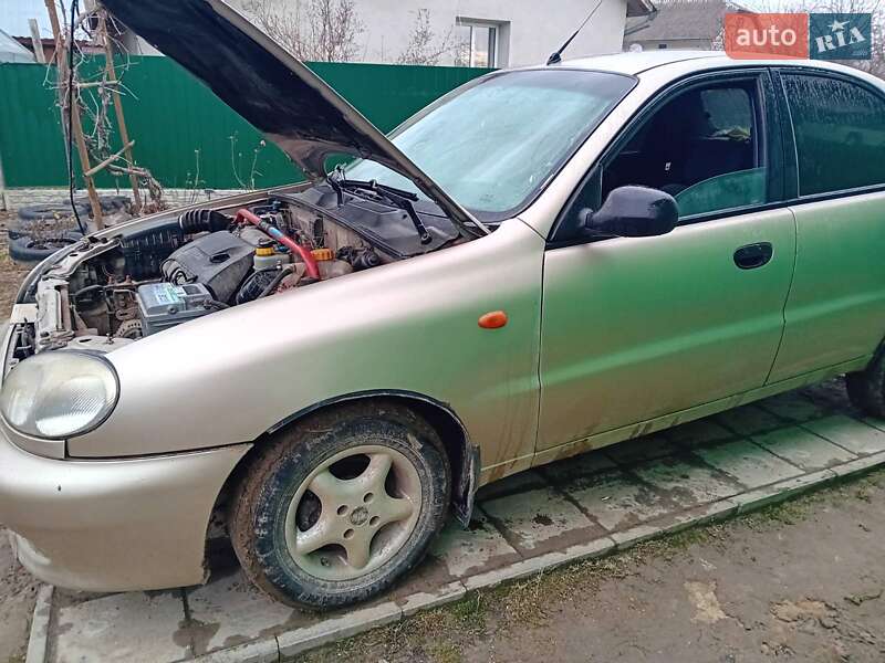 Седан Daewoo Sens 2004 в Тернополі