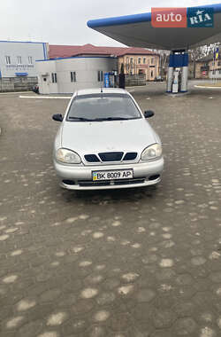 Седан Daewoo Sens 2004 в Ровно