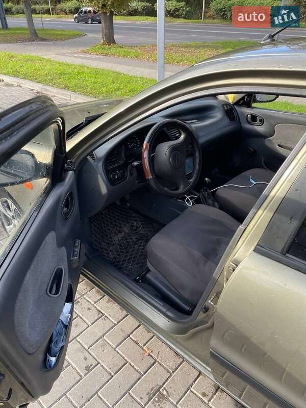 Седан Daewoo Sens 2004 в Бродах