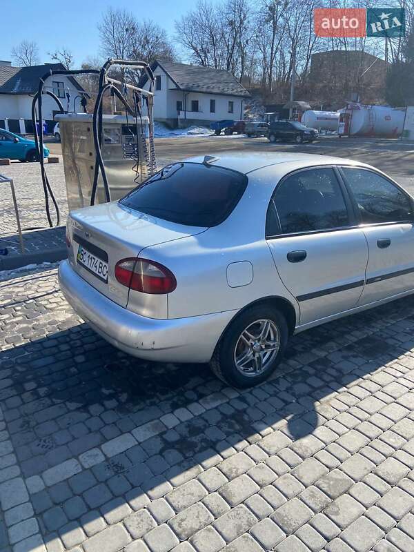 Седан Daewoo Sens 2003 в Львове