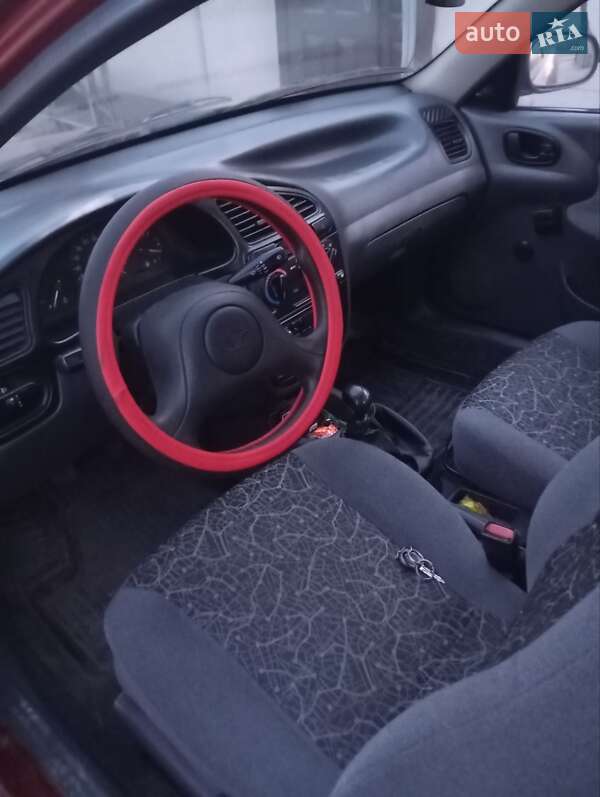 Седан Daewoo Sens 2006 в Саврани