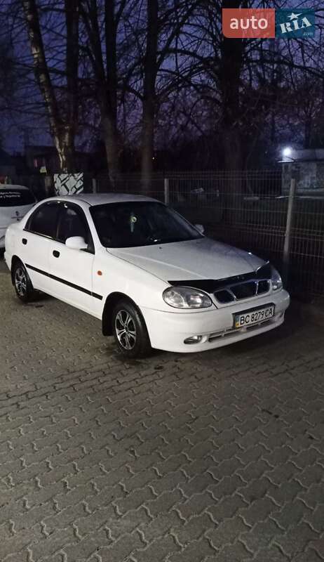 Седан Daewoo Sens 2002 в Львове