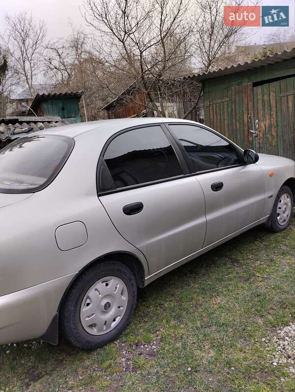 Седан Daewoo Sens 2004 в Долине
