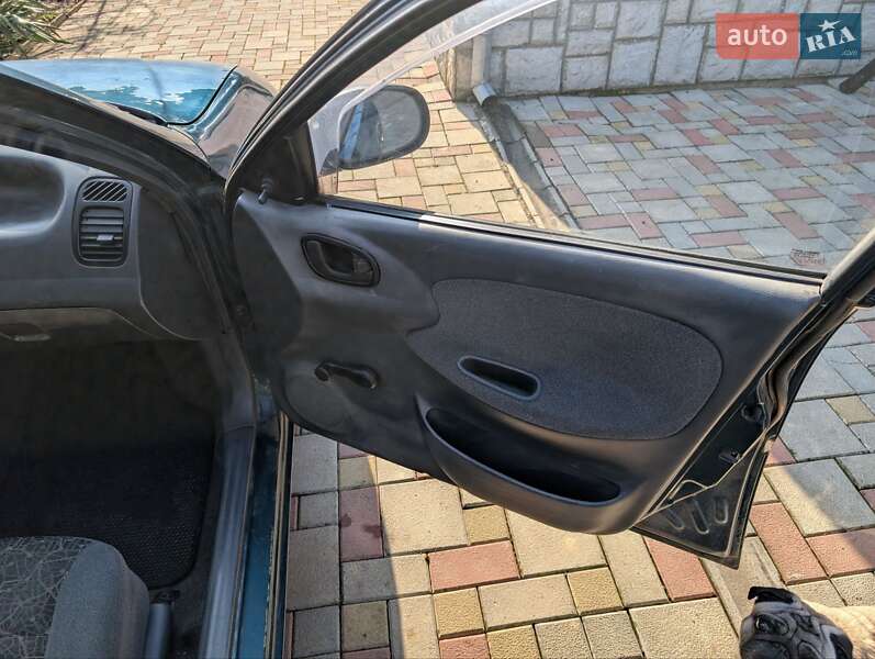 Седан Daewoo Sens 2005 в Ужгороді