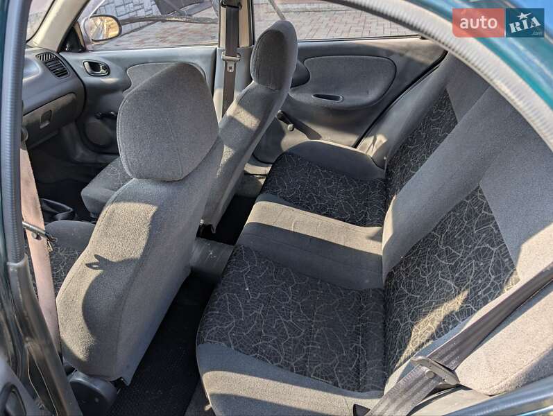 Седан Daewoo Sens 2005 в Ужгороді