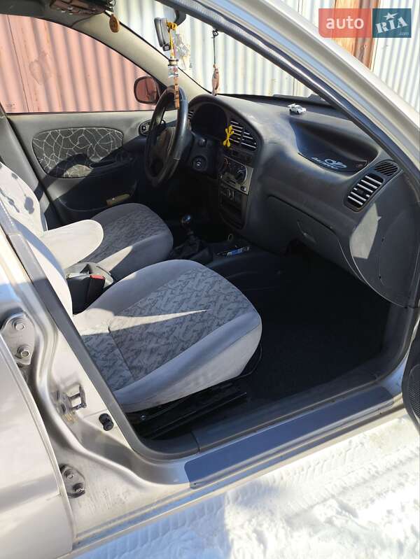 Седан Daewoo Sens 2004 в Киеве