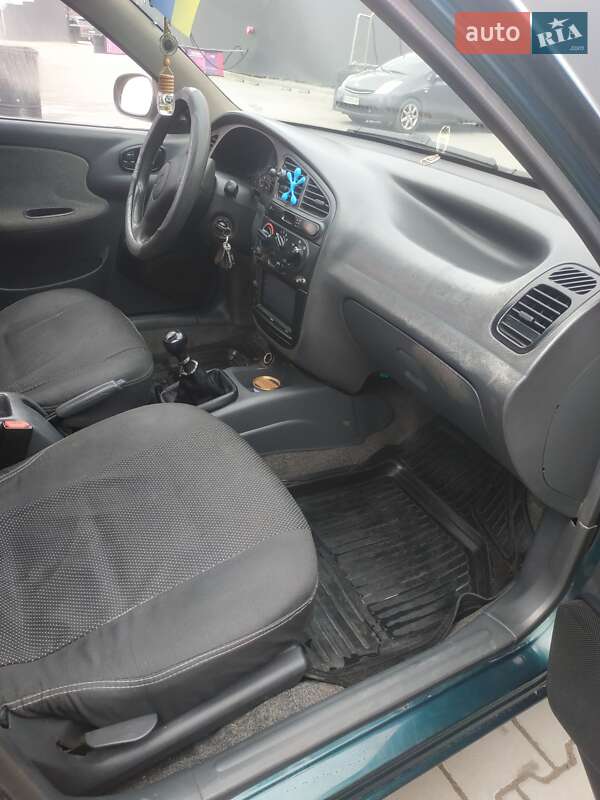 Седан Daewoo Sens 2006 в Львові