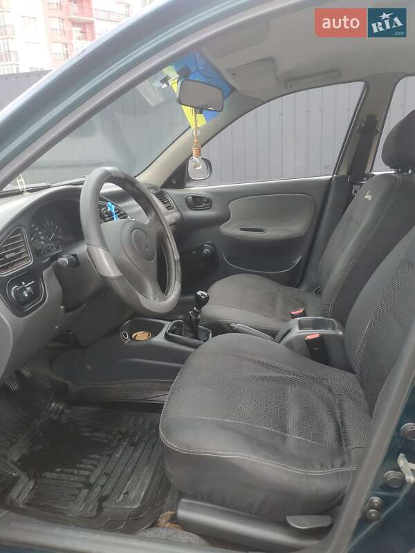 Седан Daewoo Sens 2006 в Львові