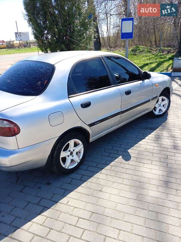 Седан Daewoo Sens 2004 в Львове