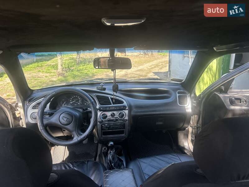 Седан Daewoo Sens 2003 в Горішніх Плавнях