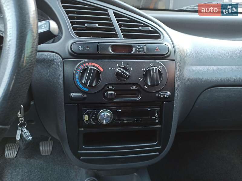 Седан Daewoo Sens 2003 в Каменском