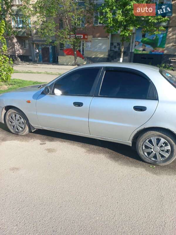 Седан Daewoo Sens 2002 в Днепре