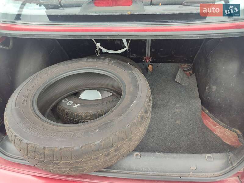 Седан Daewoo Sens 2004 в Ровно