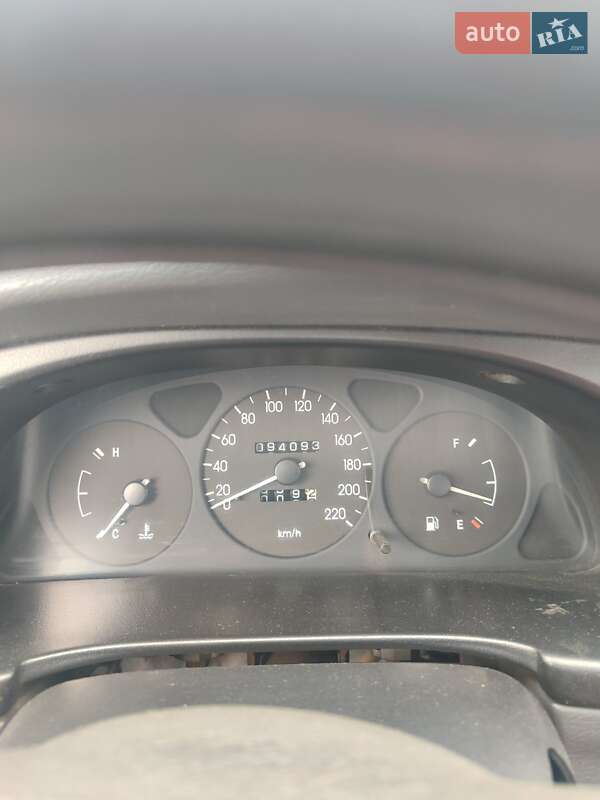 Седан Daewoo Sens 2004 в Ровно