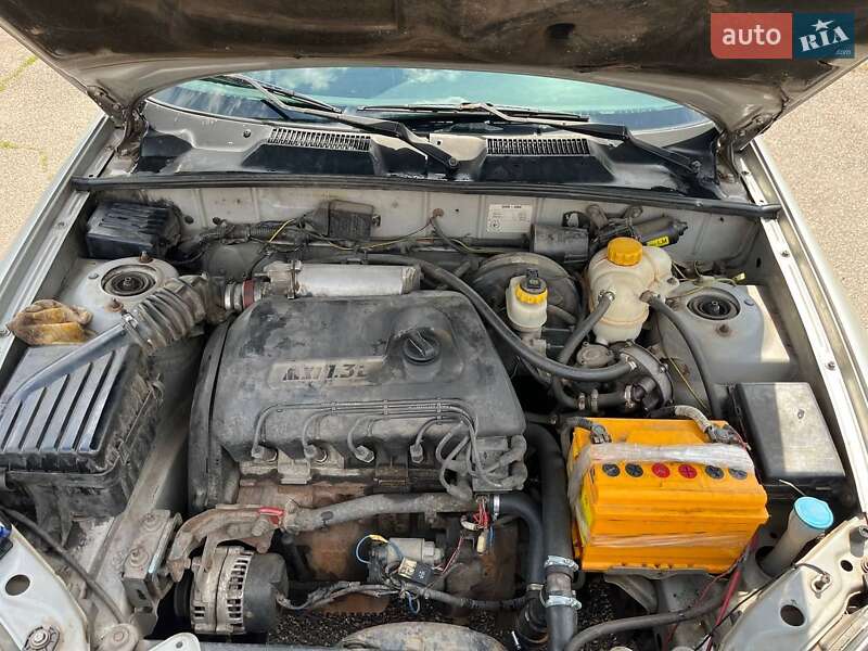 Седан Daewoo Sens 2003 в Кривом Роге