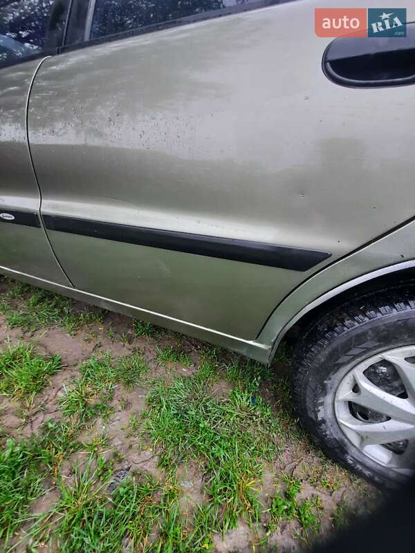 Седан Daewoo Sens 2005 в Городке