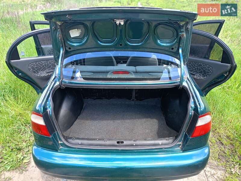 Седан Daewoo Sens 2004 в Мерефа