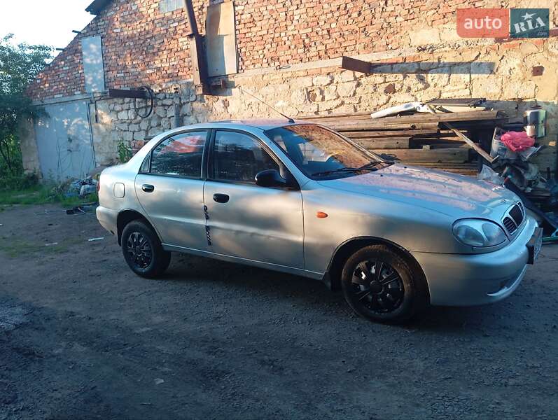 Седан Daewoo Sens 2007 в Гнівані