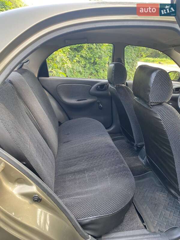 Седан Daewoo Sens 2005 в Дніпрі