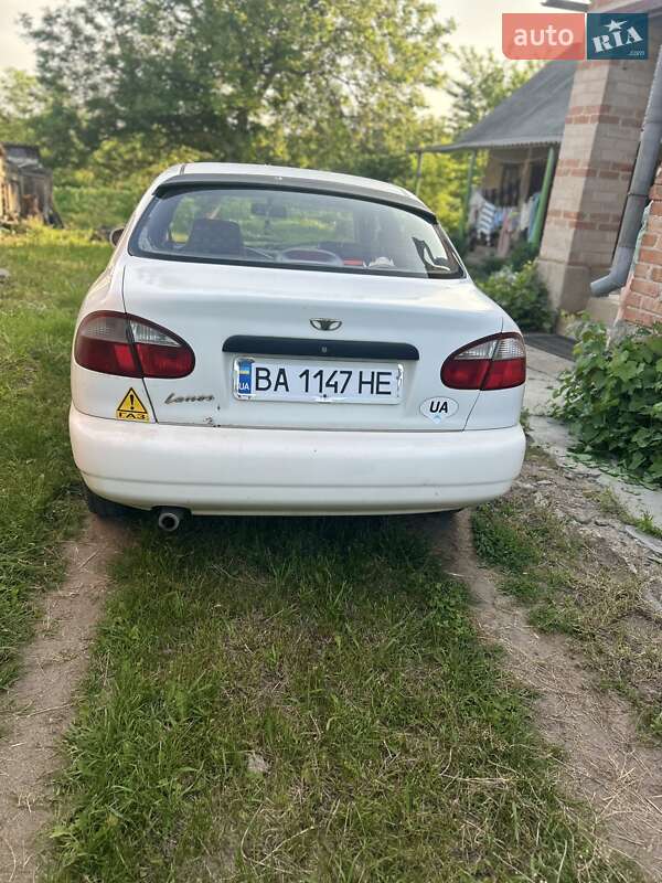 Седан Daewoo Sens 2003 в Бобринці