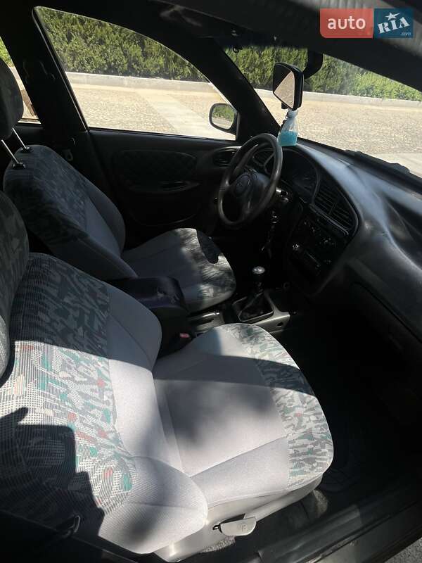 Седан Daewoo Sens 2003 в Дніпрі