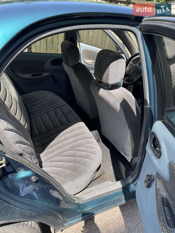 Седан Daewoo Sens 2004 в Житомирі