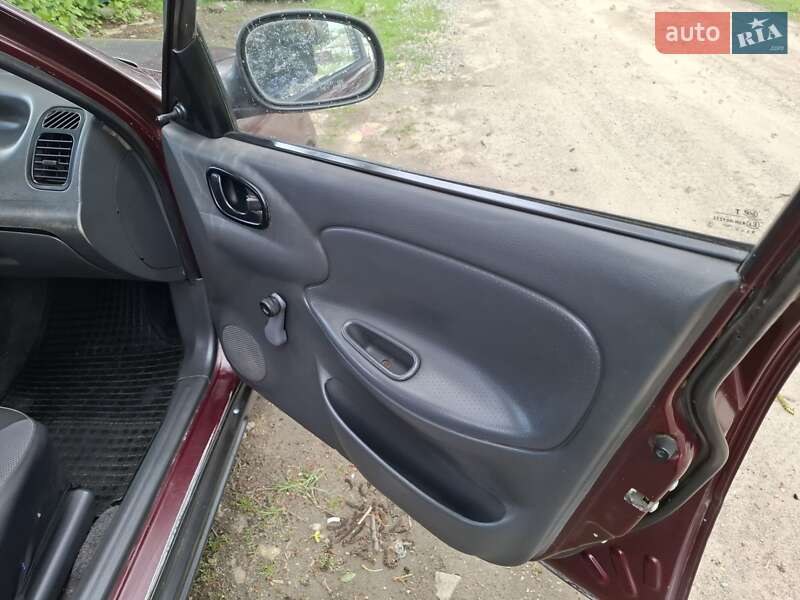 Седан Daewoo Sens 2010 в Немирове