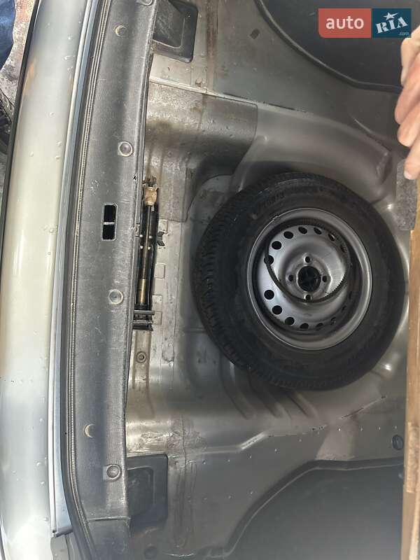 Седан Daewoo Sens 2004 в Киеве