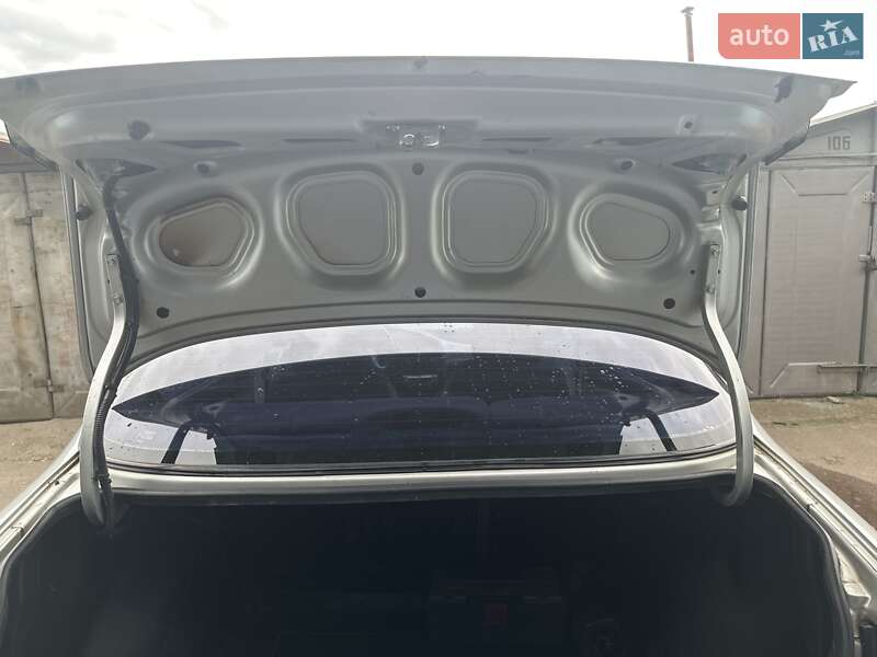 Седан Daewoo Sens 2004 в Киеве