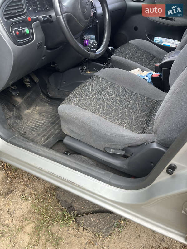 Седан Daewoo Sens 2004 в Знам'янці