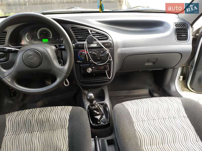 Седан Daewoo Sens 2015 в Днепре