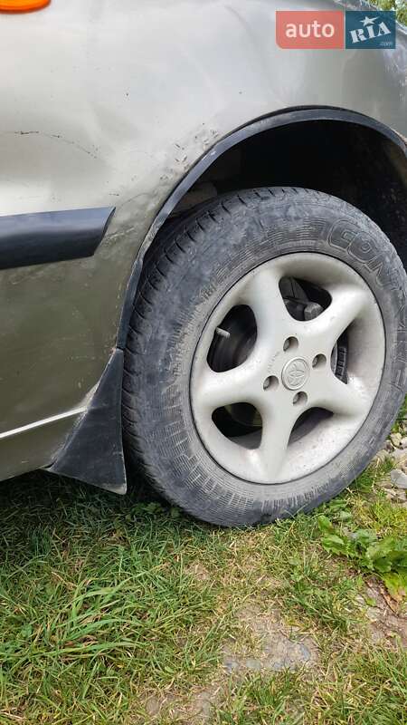Седан Daewoo Sens 2007 в Косове