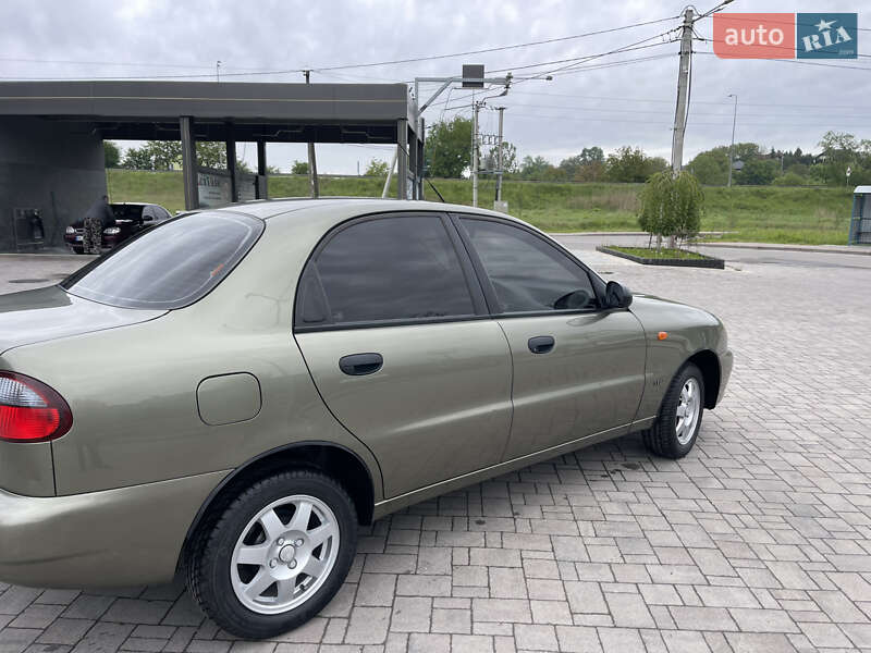 Седан Daewoo Sens 2004 в Львове