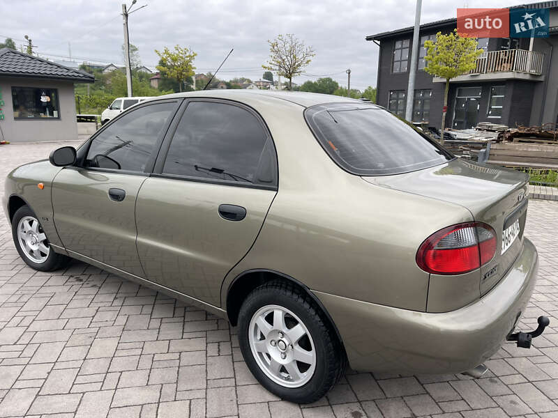 Седан Daewoo Sens 2004 в Львове