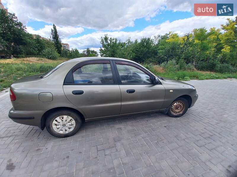 Седан Daewoo Sens 2004 в Кривому Розі