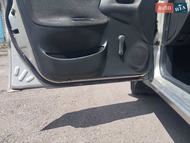 Седан Daewoo Sens 2005 в Запорожье
