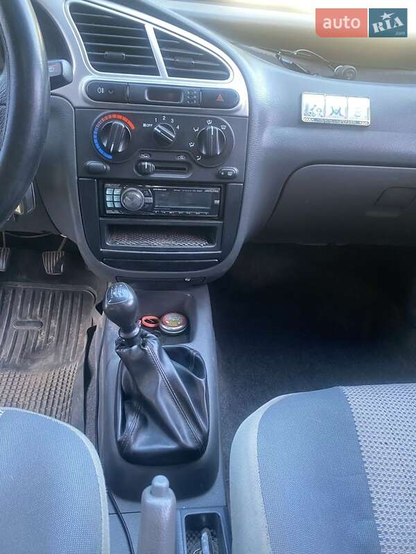Седан Daewoo Sens 2009 в Сумах
