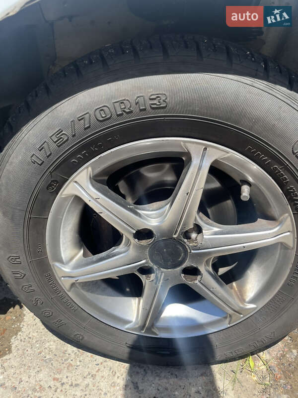 Седан Daewoo Sens 2002 в Килии