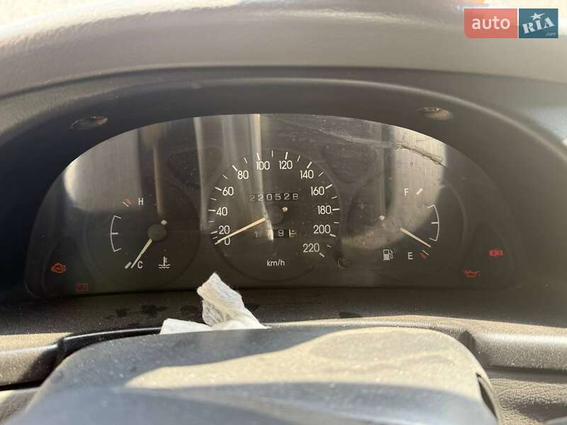 Седан Daewoo Sens 2004 в Первомайске