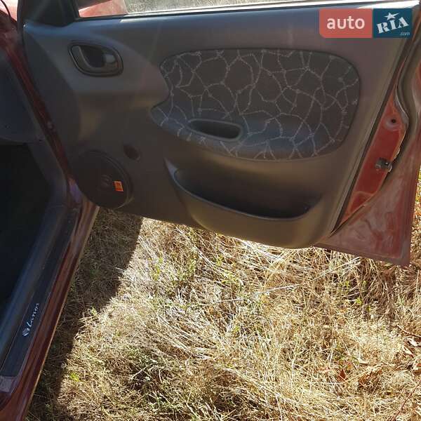 Седан Daewoo Sens 2003 в Запорожье