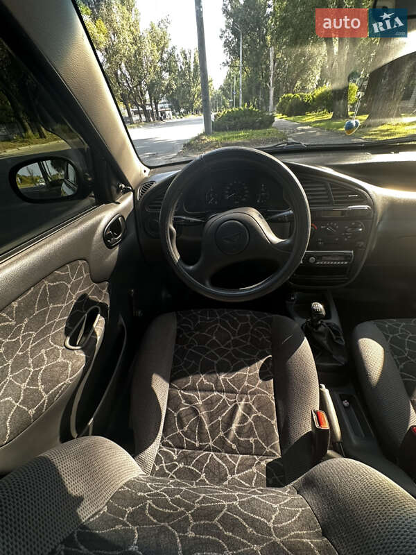 Седан Daewoo Sens 2004 в Дніпрі