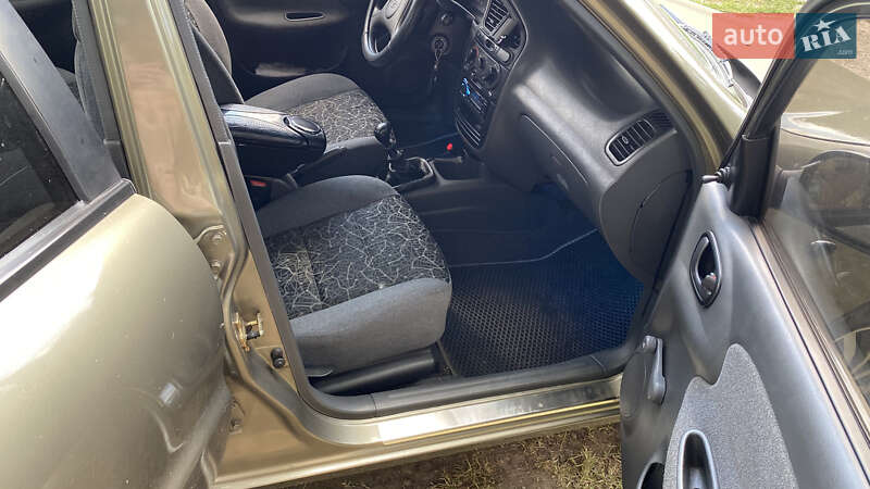 Седан Daewoo Sens 2004 в Полтаві